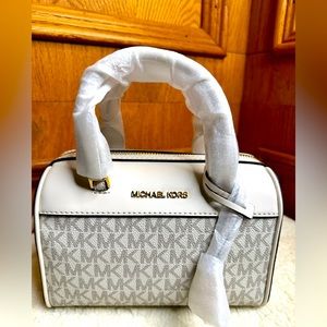 Michael Kors MK Travel XS Duffle CROSSBODY-LIGHT CREAM